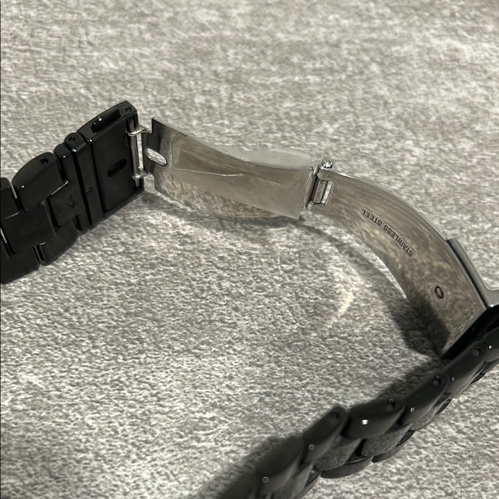 Michael Kors Black and Gray Watch - Picture 6 of 9